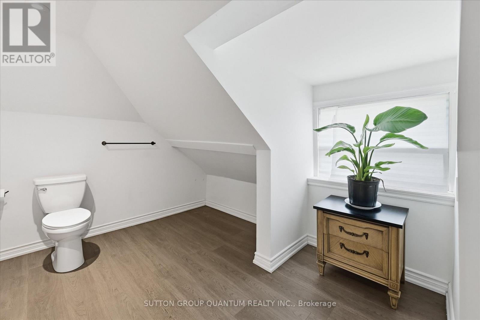 443 King William Street, Hamilton, ON - Indoor Photo Showing Bathroom