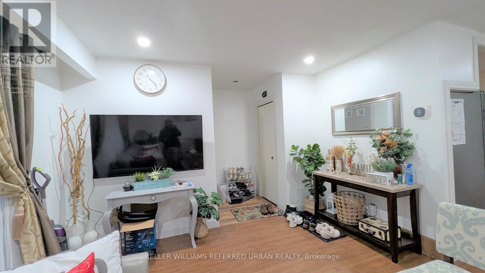 Main - 6532 Kuhn Crescent, Niagara Falls, ON - Indoor Photo Showing Other Room