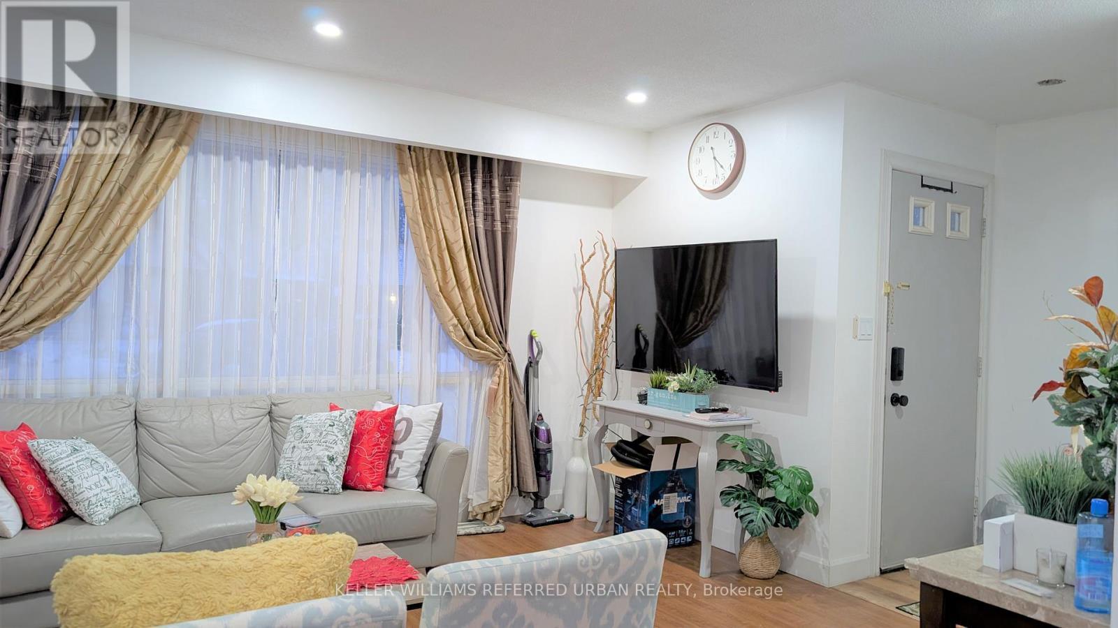 Main - 6532 Kuhn Crescent, Niagara Falls, ON - Indoor