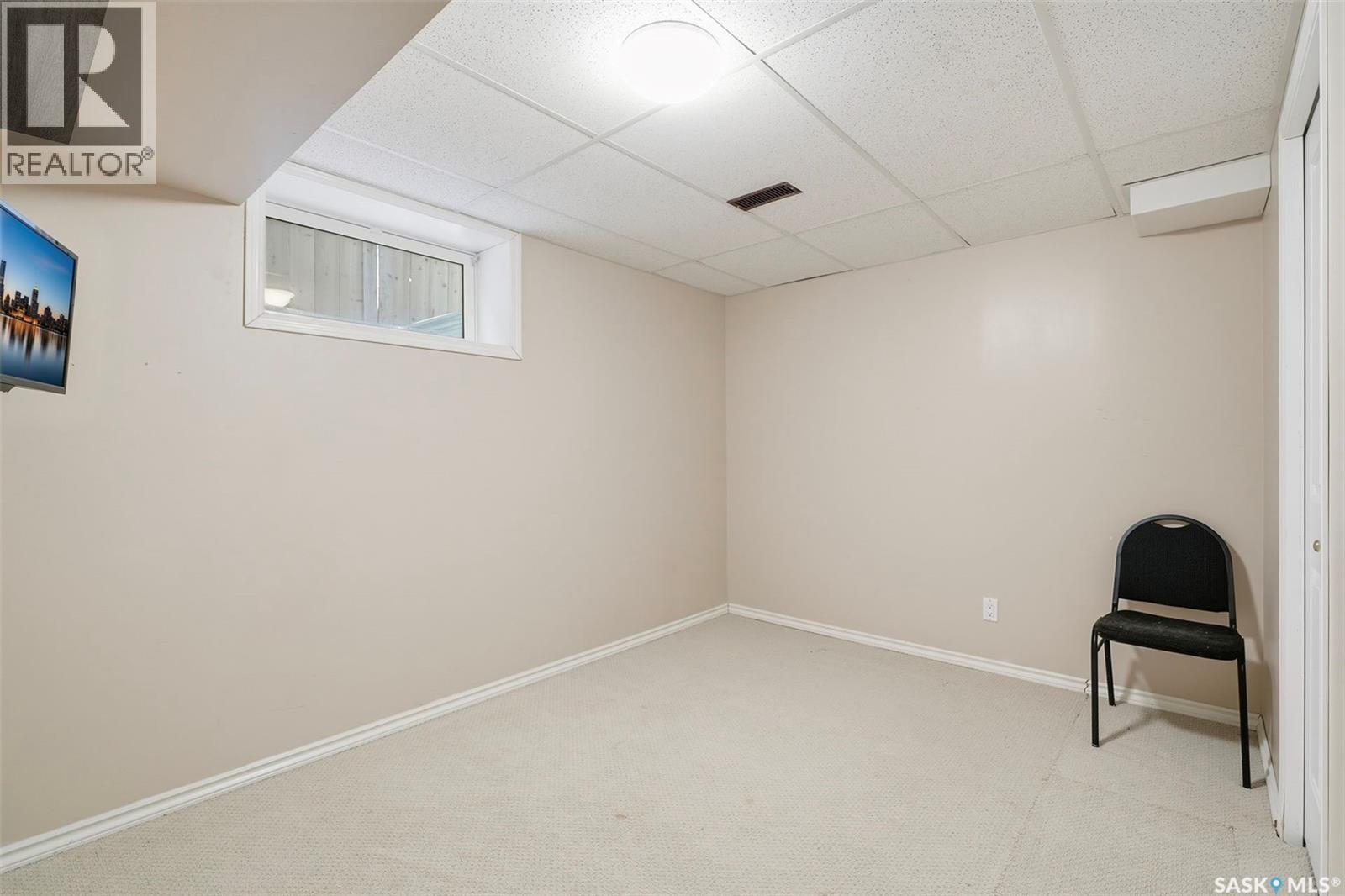 349 Waterloo Crescent, Saskatoon, SK - Indoor Photo Showing Other Room