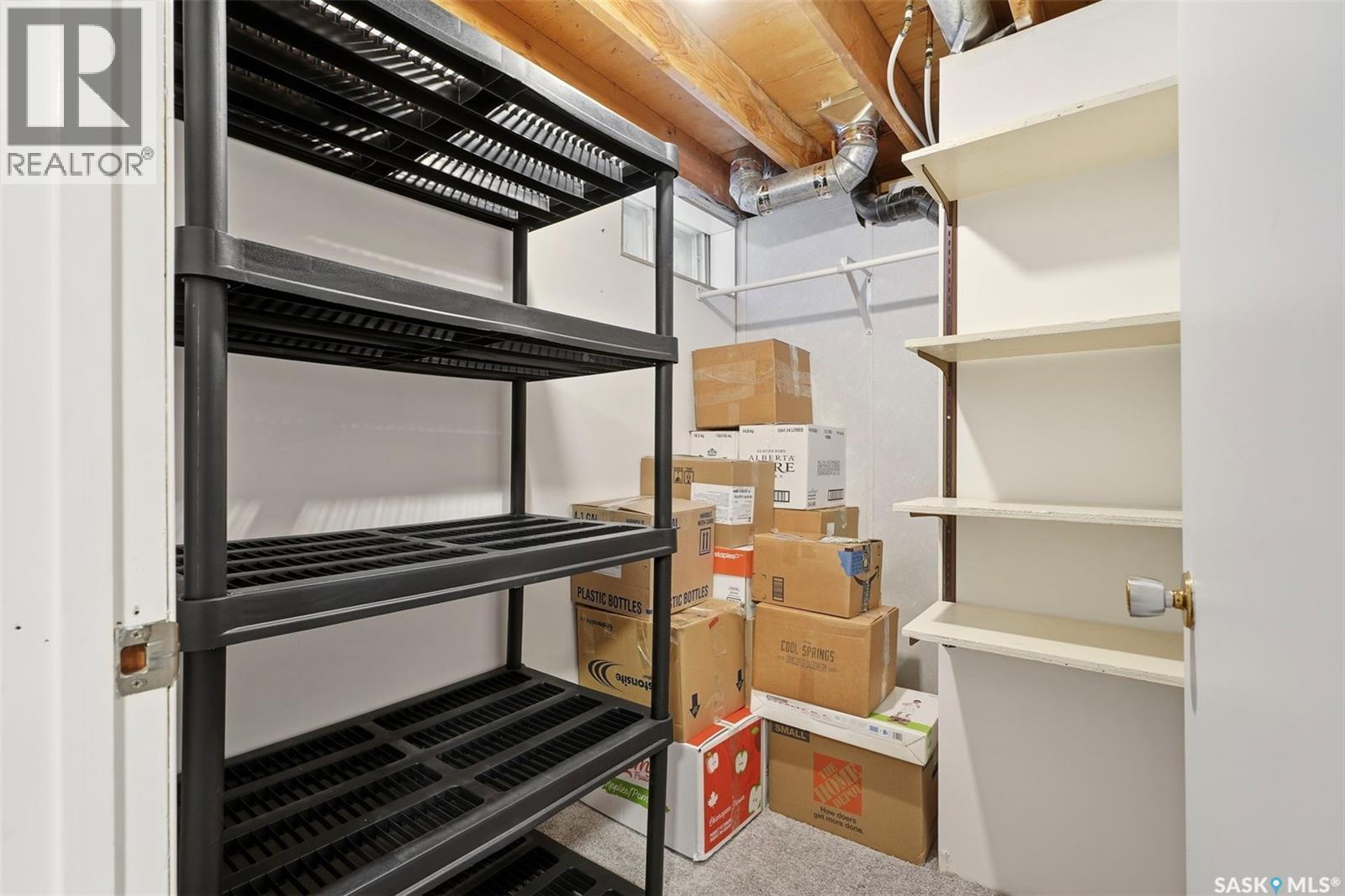 349 Waterloo Crescent, Saskatoon, SK - Indoor