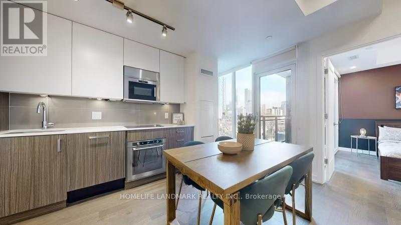 607 - 17 Dundonald Street, Toronto, ON - Indoor Photo Showing Other Room