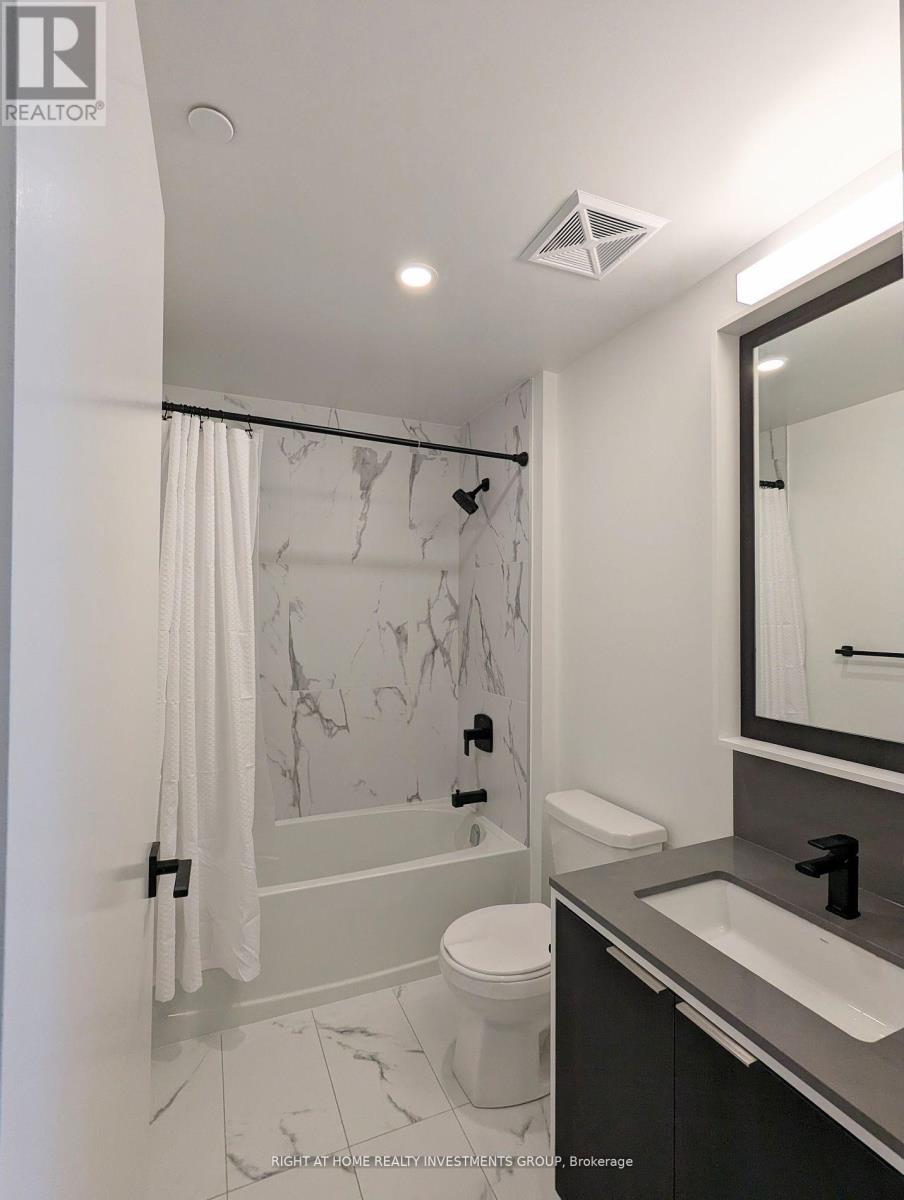 3005 - 36 Zorra Street, Toronto, ON - Indoor Photo Showing Bathroom