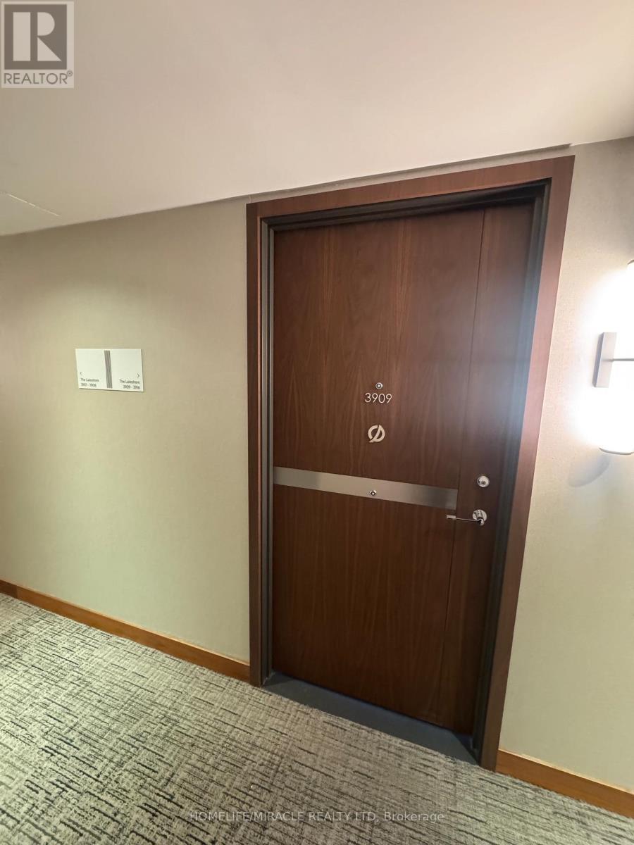 3909 - 19 Bathurst Street, Toronto, ON - Indoor Photo Showing Other Room