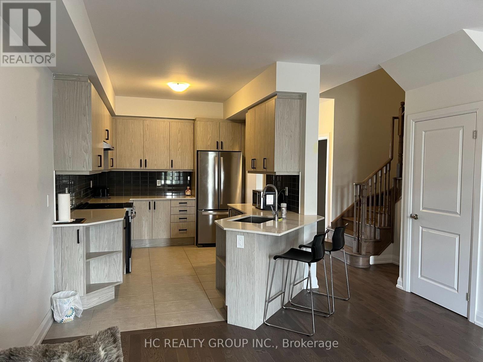 113 Seguin Street, Richmond Hill, ON - Indoor Photo Showing Kitchen With Upgraded Kitchen