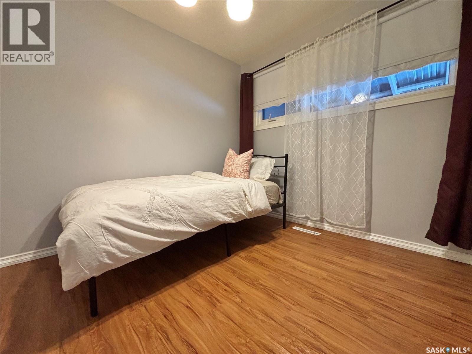 53 Bailey Drive, Yorkton, SK - Indoor Photo Showing Bedroom