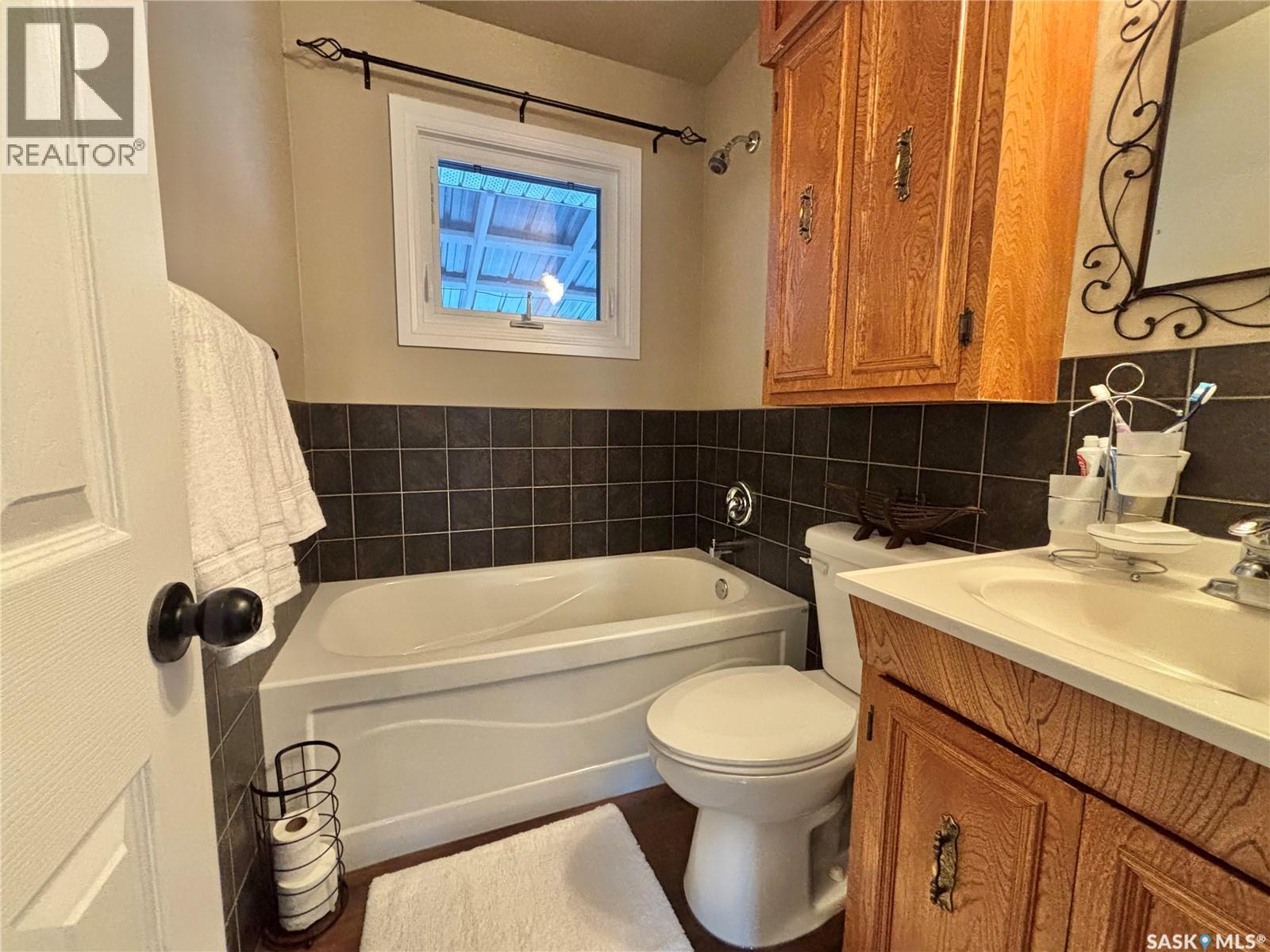 53 Bailey Drive, Yorkton, SK - Indoor Photo Showing Bathroom