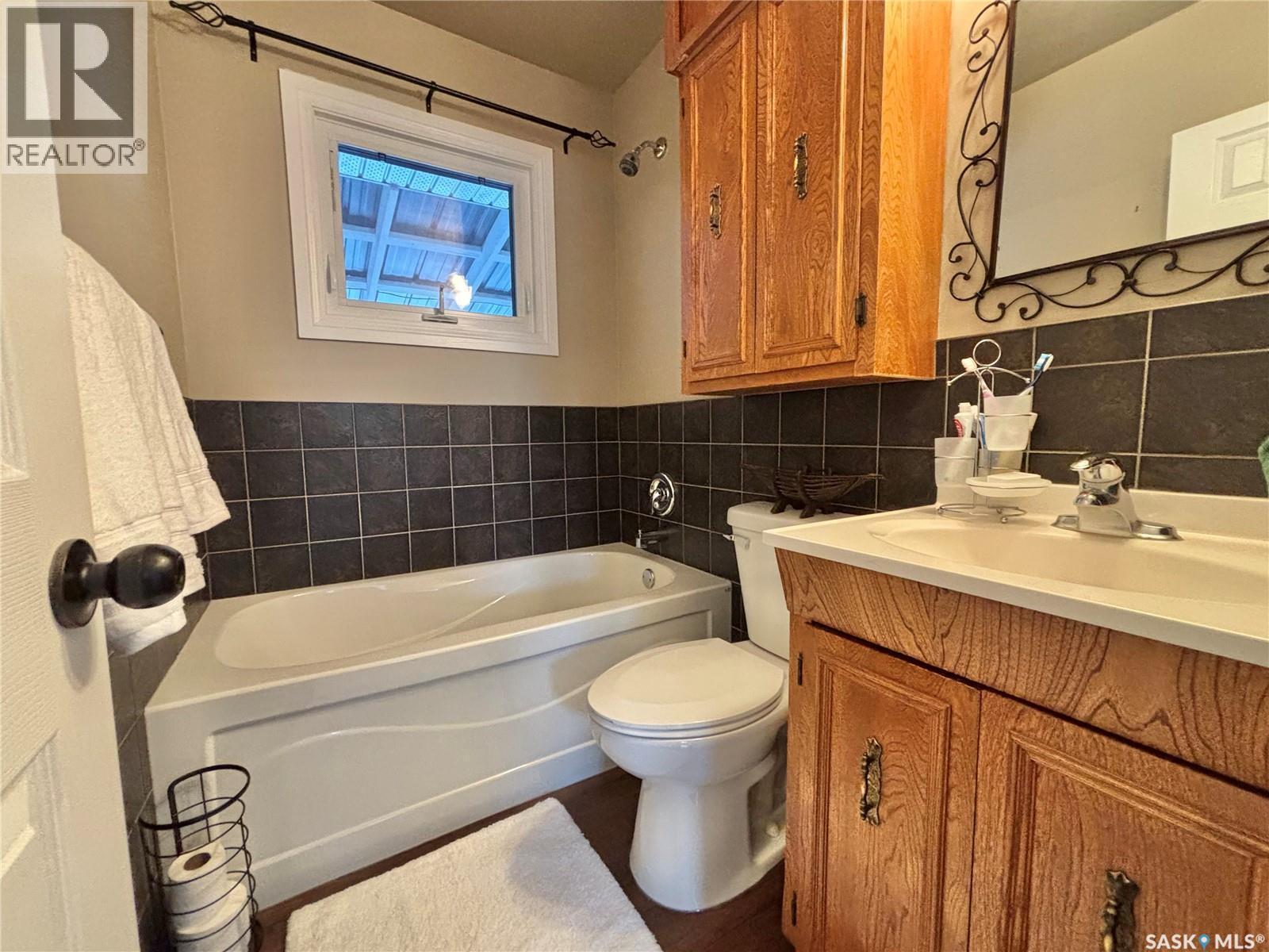 53 Bailey Drive, Yorkton, SK - Indoor Photo Showing Bathroom