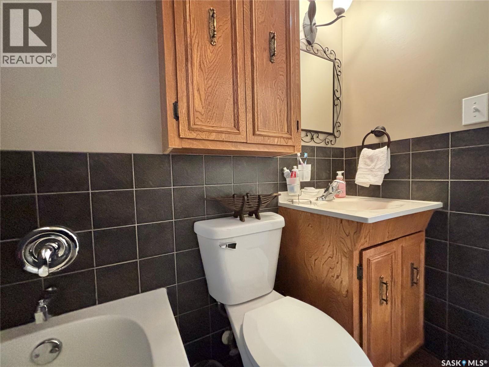 53 Bailey Drive, Yorkton, SK - Indoor Photo Showing Bathroom