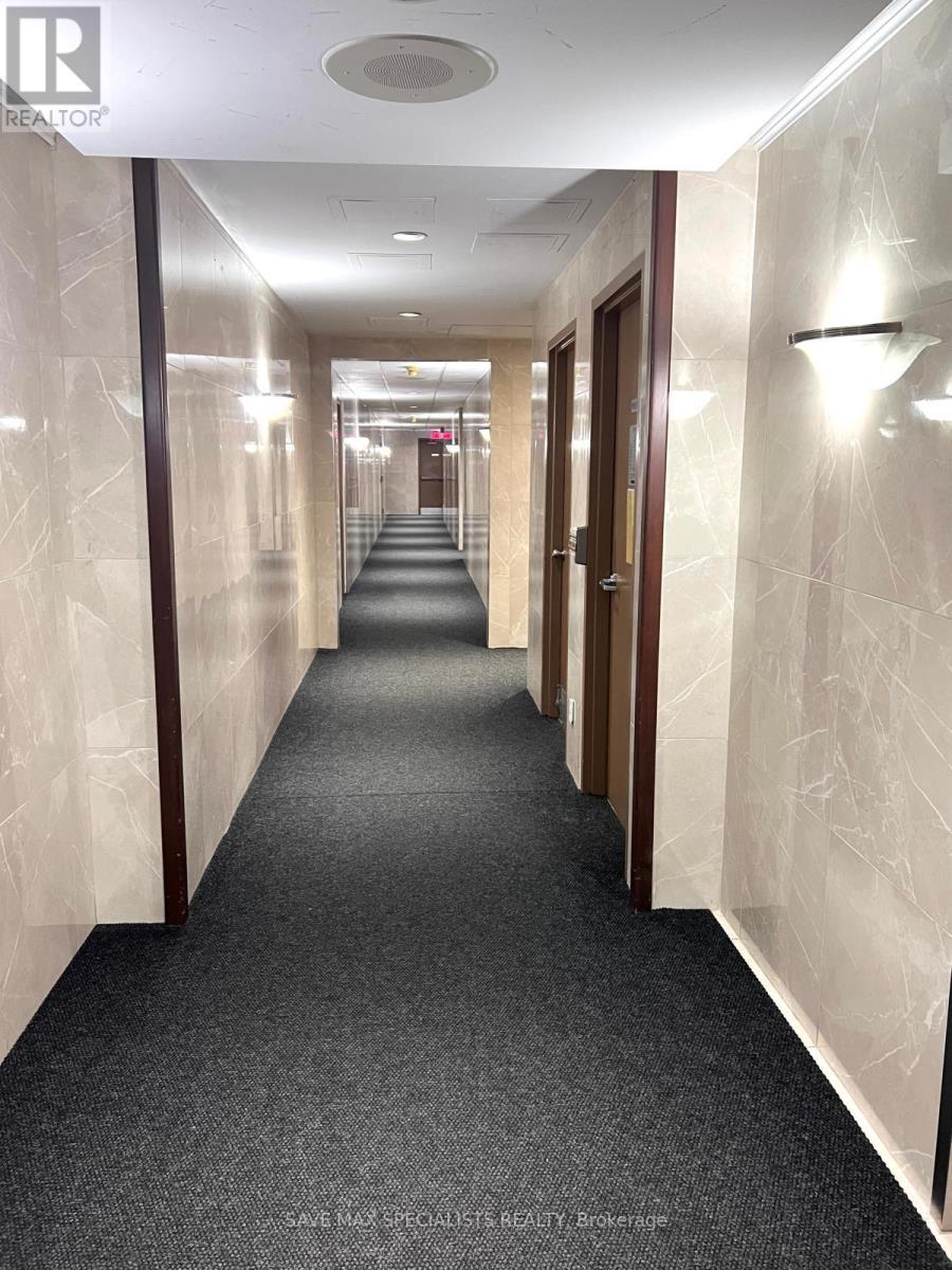 1214 - 135 Hillcrest Avenue, Mississauga, ON - Indoor Photo Showing Other Room