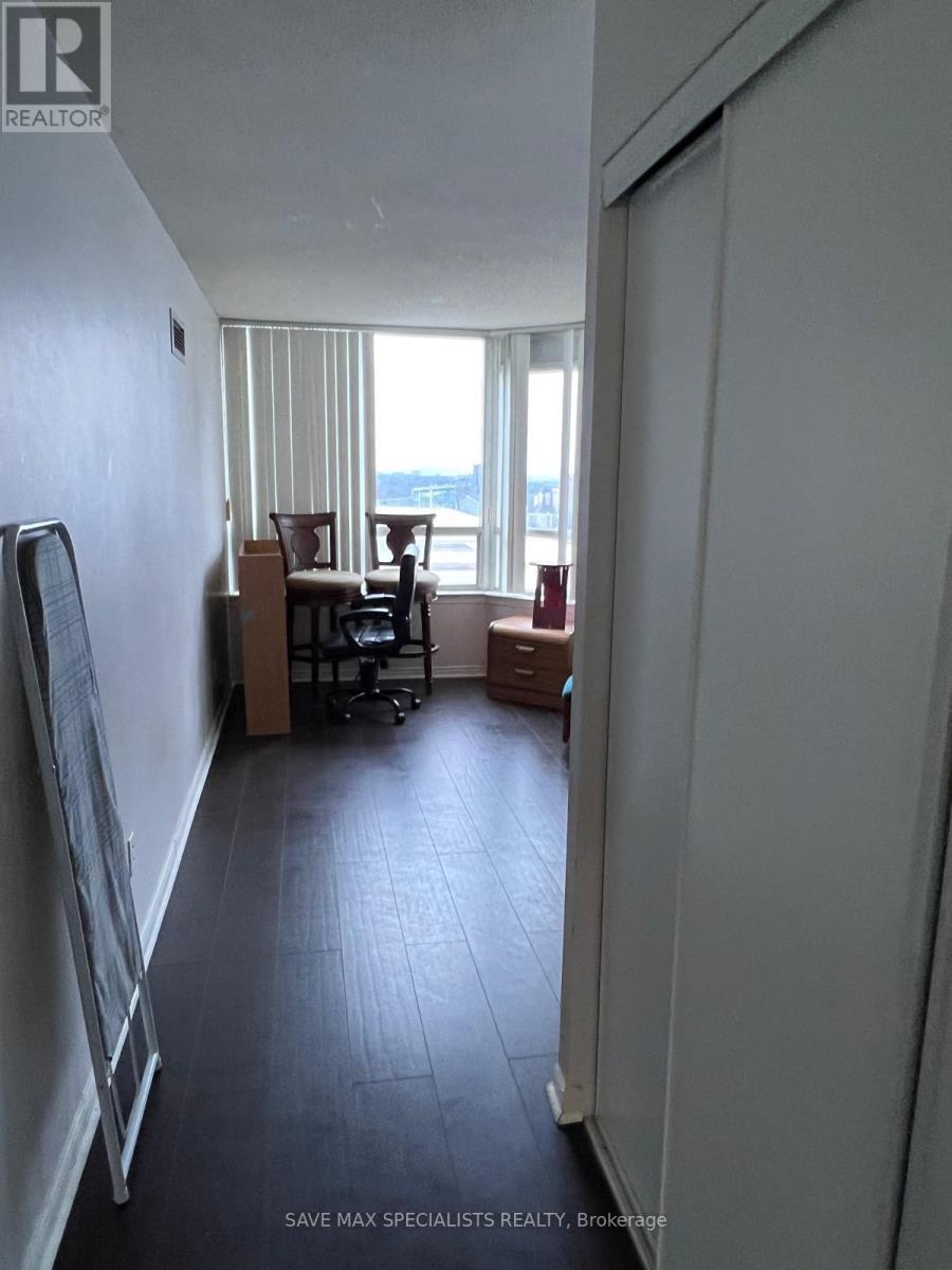 1214 - 135 Hillcrest Avenue, Mississauga, ON - Indoor