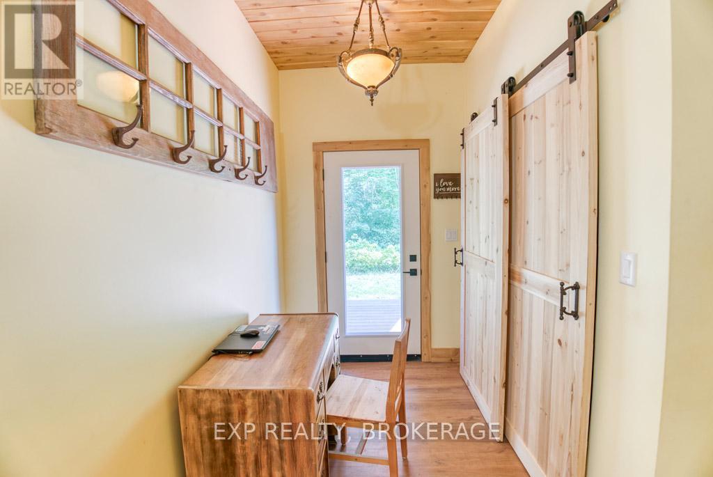 1249 Waters Edge Lane, Frontenac (Frontenac Centre), ON - Indoor Photo Showing Other Room