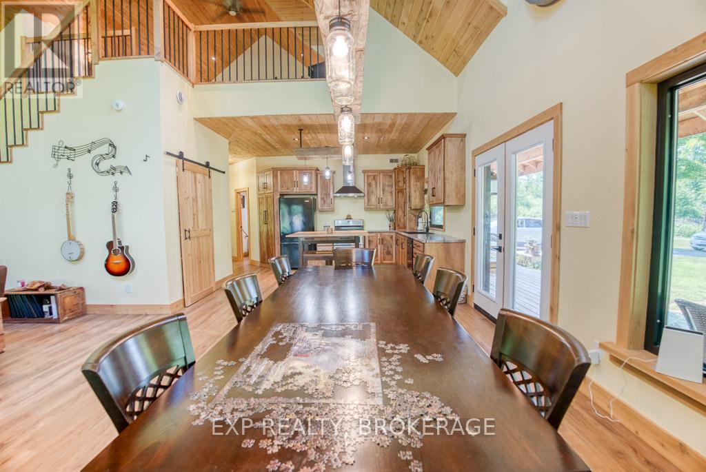 1249 Waters Edge Lane, Frontenac (Frontenac Centre), ON - Indoor Photo Showing Dining Room