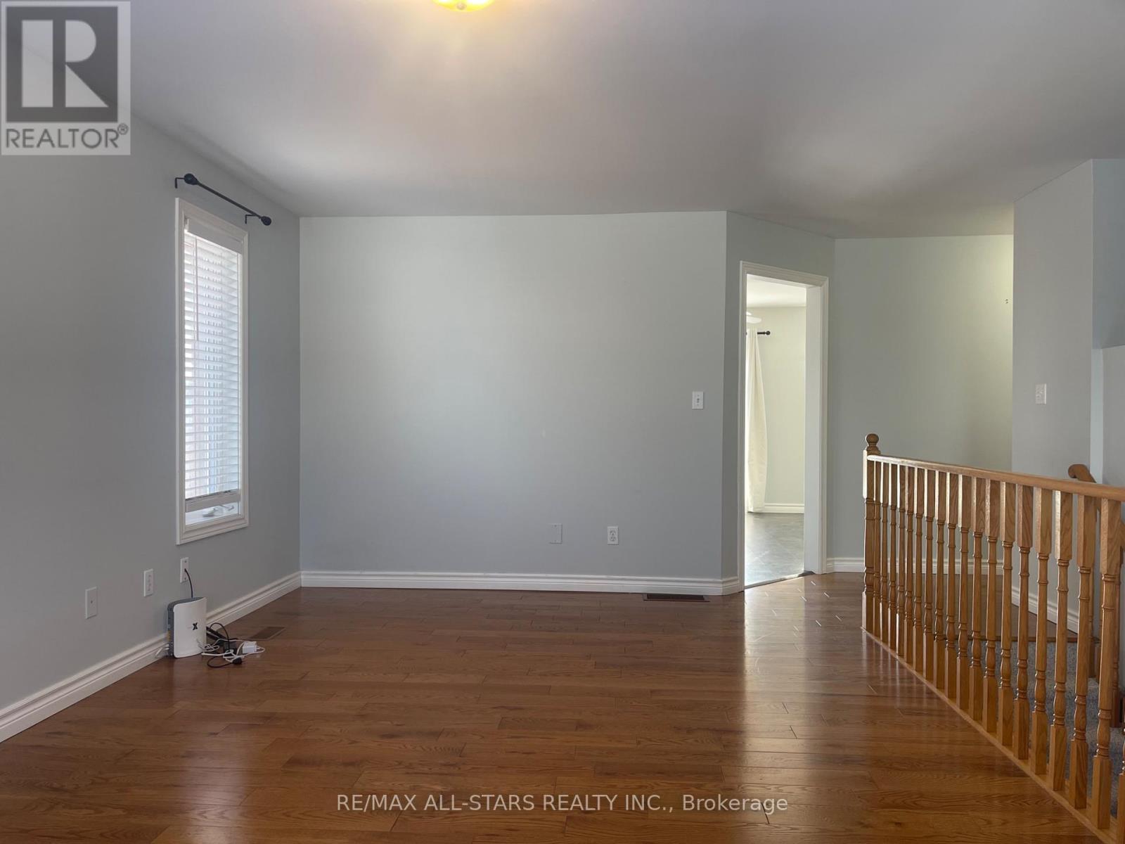 Living Area other side - Main Floor - 39 Mcgibbon Boulevard, Kawartha Lakes (Lindsay), ON - Indoor Photo Showing Other Room