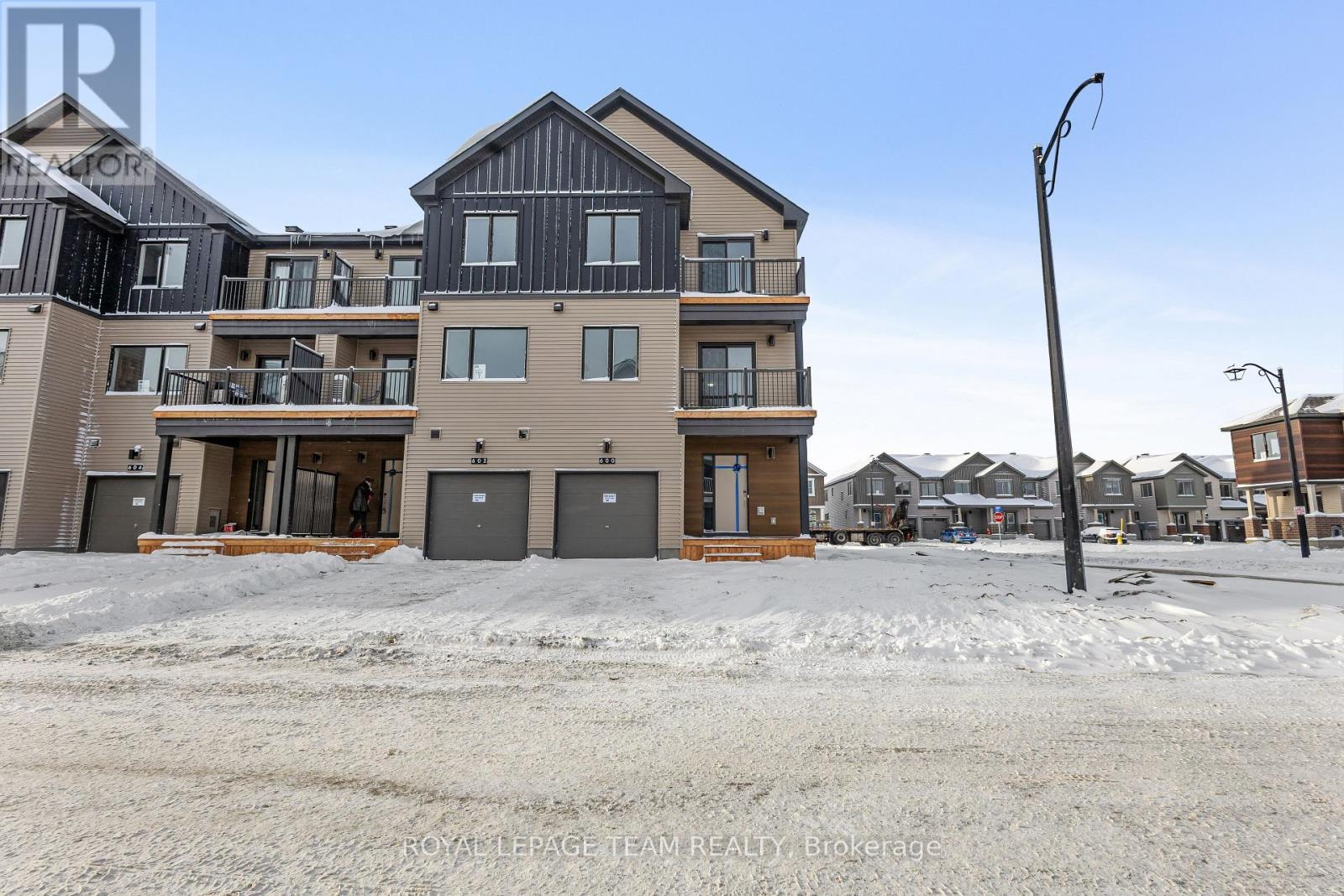 600 Bee Pollen Way, Ottawa, ON - Outdoor With Balcony With Facade