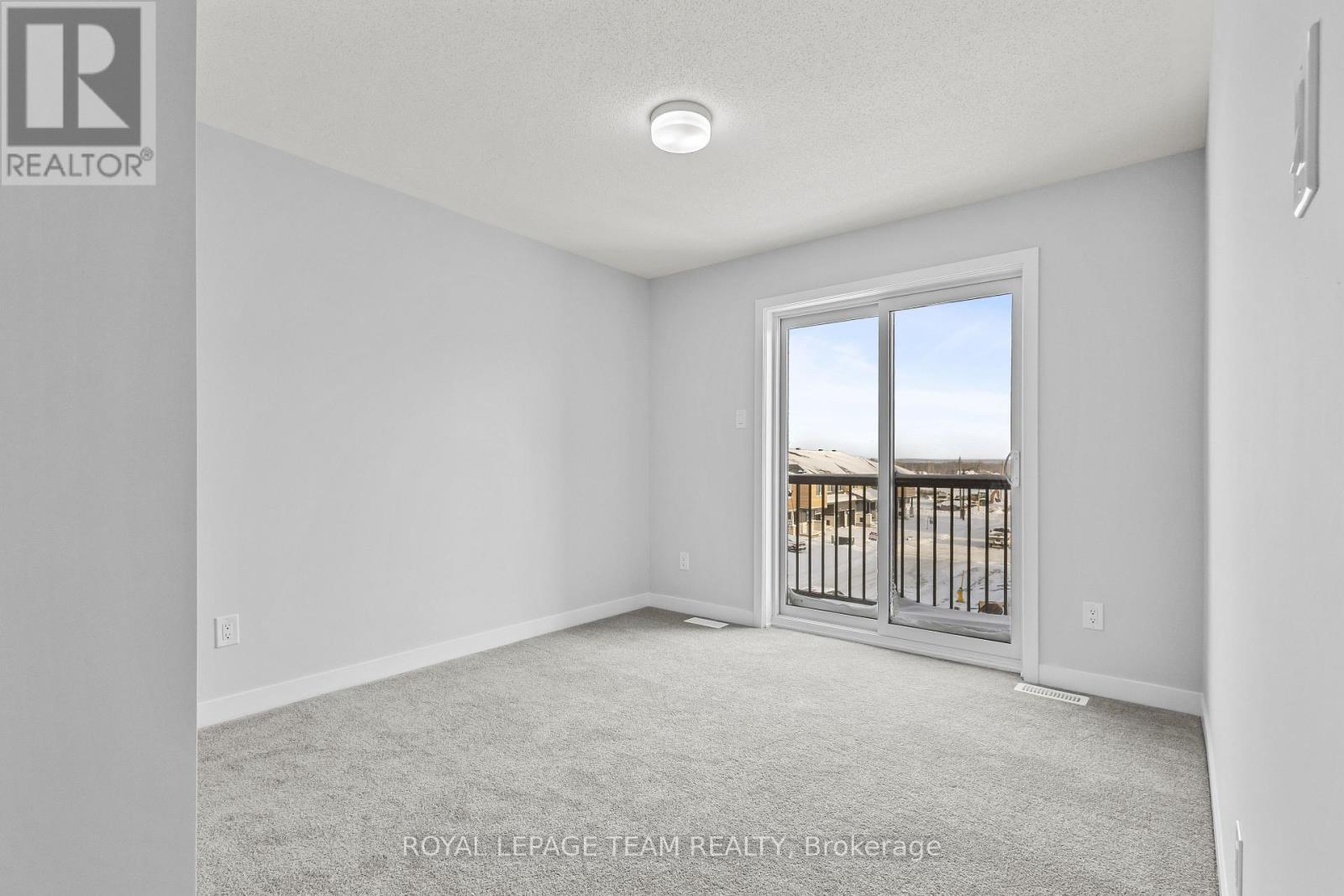 600 Bee Pollen Way, Ottawa, ON - Indoor Photo Showing Other Room