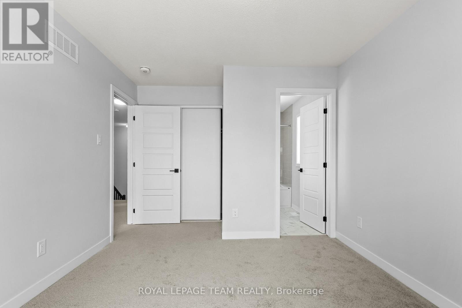 600 Bee Pollen Way, Ottawa, ON - Indoor Photo Showing Other Room