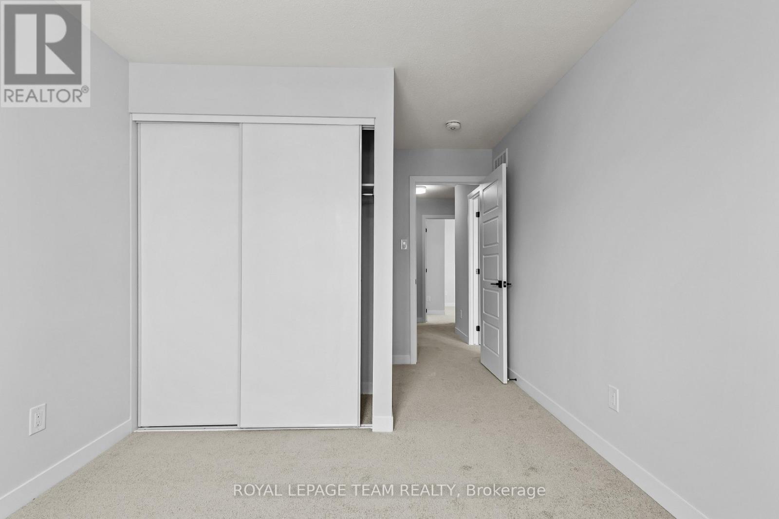 600 Bee Pollen Way, Ottawa, ON - Indoor Photo Showing Other Room