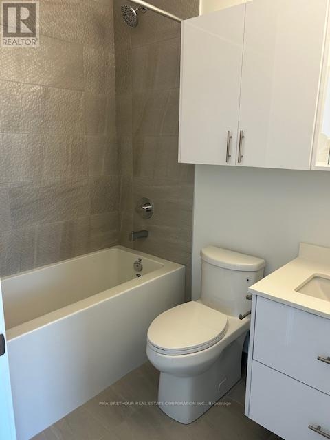 3309 - 5105 Hurontario Street N, Mississauga, ON - Indoor Photo Showing Bathroom