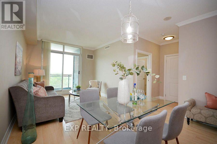 1007 - 100 John Street, Brampton, ON - Indoor