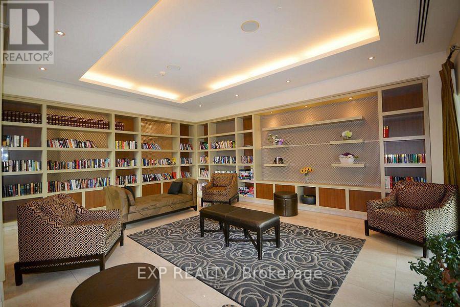 1007 - 100 John Street, Brampton, ON - Indoor