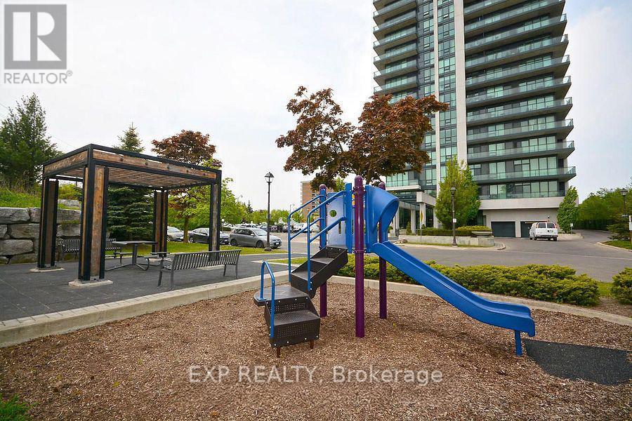 1007 - 100 John Street, Brampton, ON - Outdoor