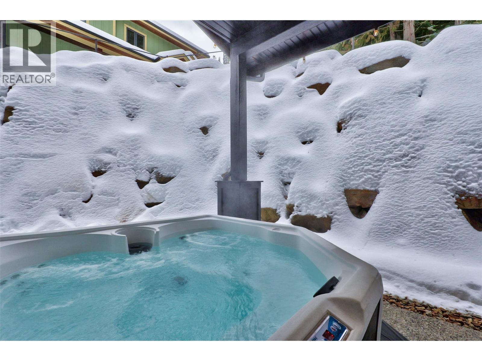 2533 Mountain View Drive, Sun Peaks, BC - Outdoor