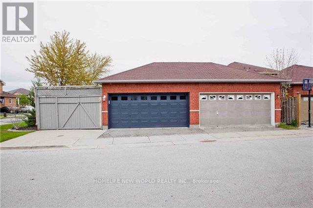 100 Castle Park Boulevard, Vaughan, ON - Outdoor