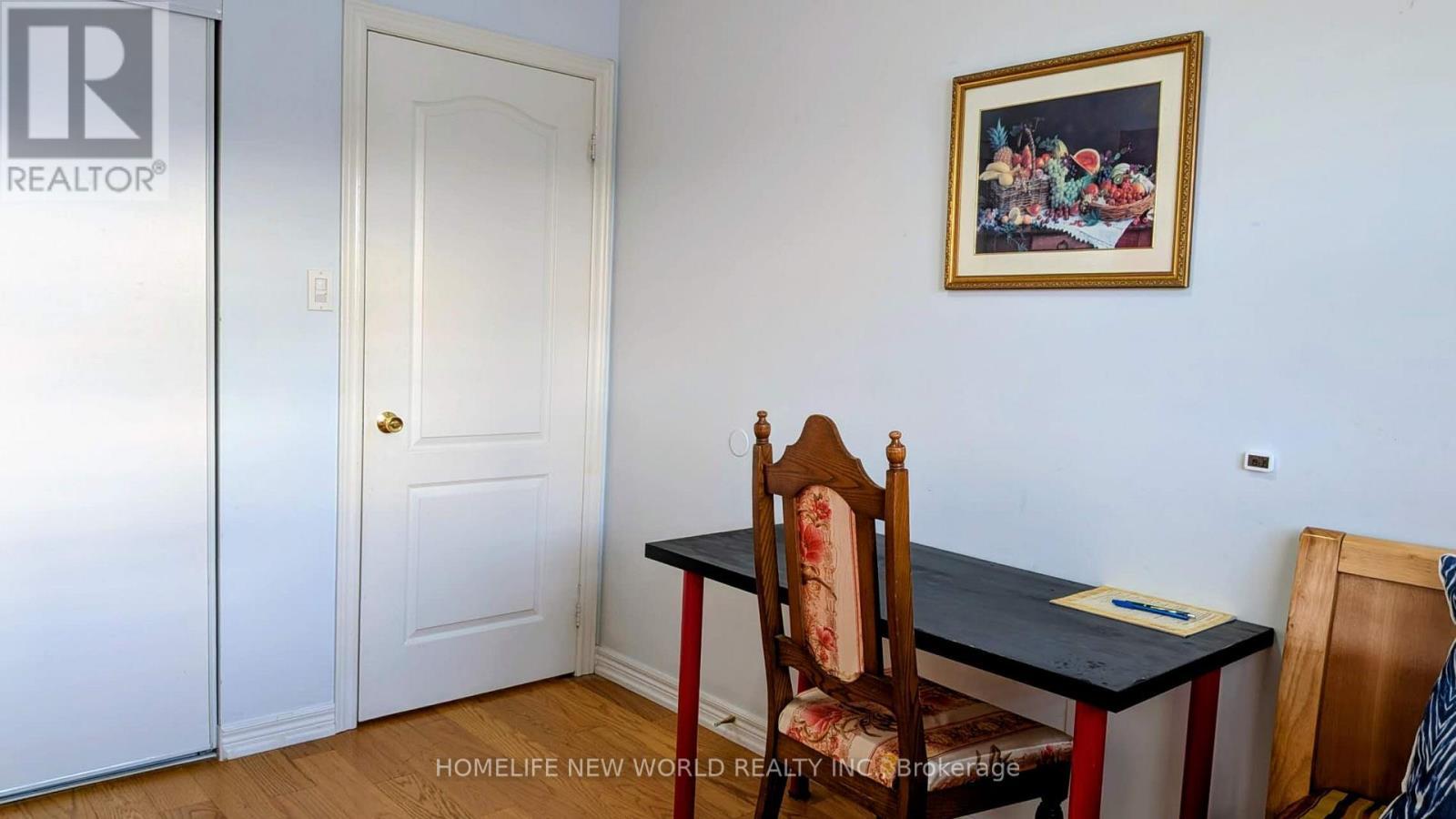 100 Castle Park Boulevard, Vaughan, ON - Indoor