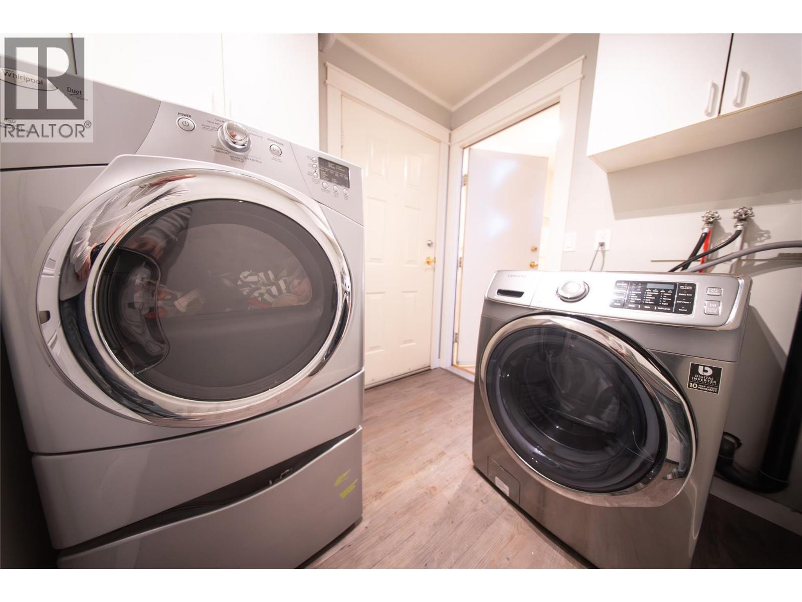 428 Milton Road, Kelowna, BC - Indoor Photo Showing Laundry Room