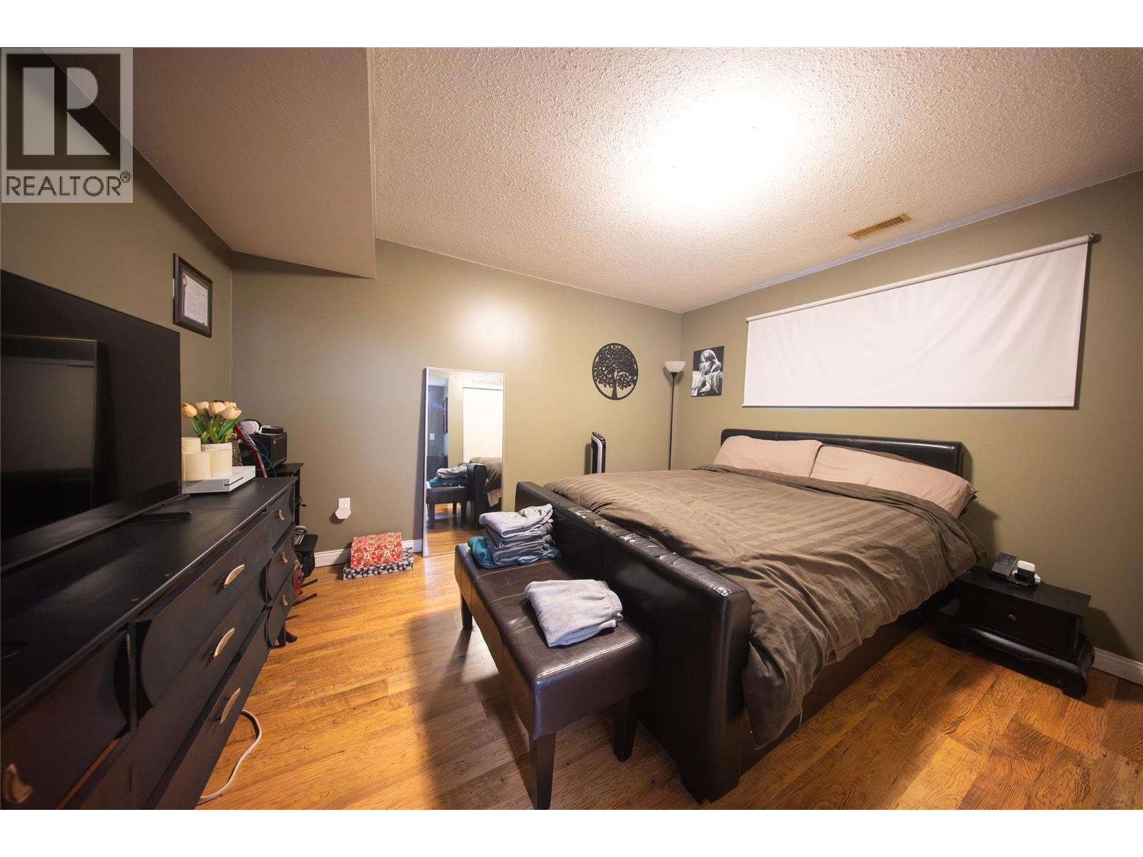 428 Milton Road, Kelowna, BC - Indoor Photo Showing Bedroom