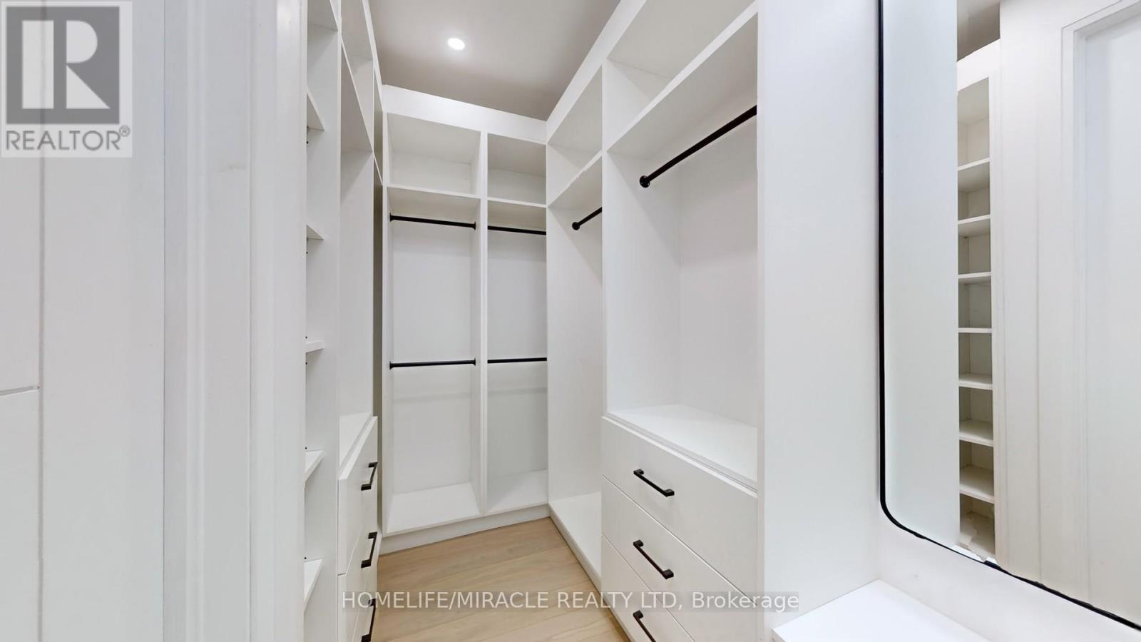 150 Stewart Street, Oakville, ON - Indoor Photo Showing Other Room