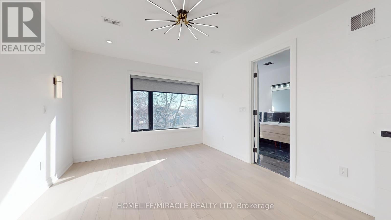 150 Stewart Street, Oakville, ON - Indoor Photo Showing Other Room