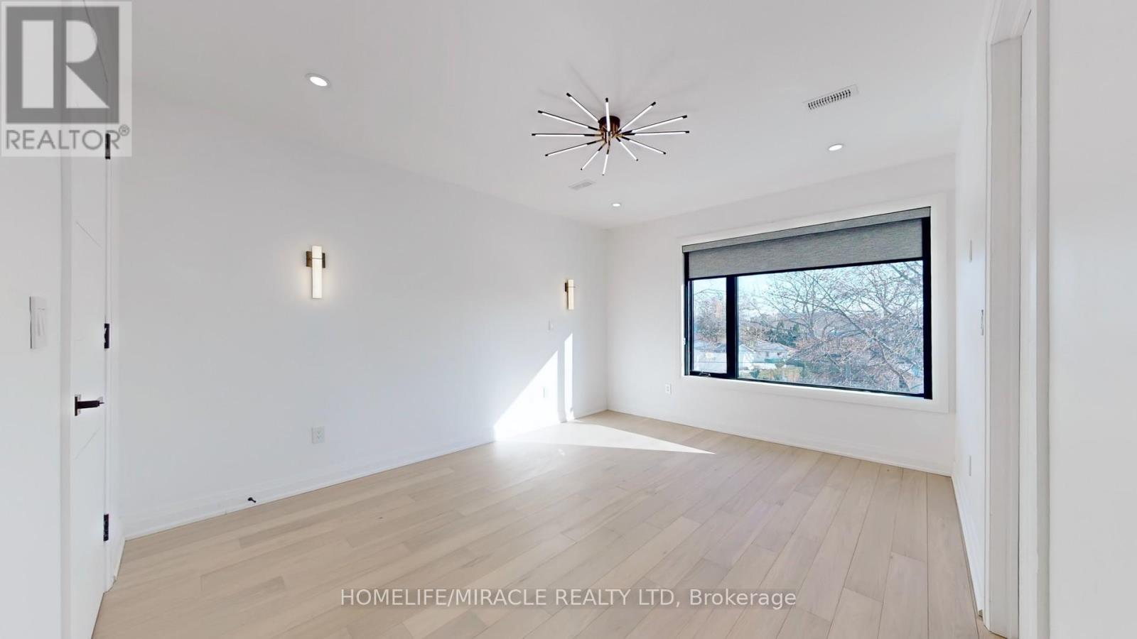 150 Stewart Street, Oakville, ON - Indoor Photo Showing Other Room