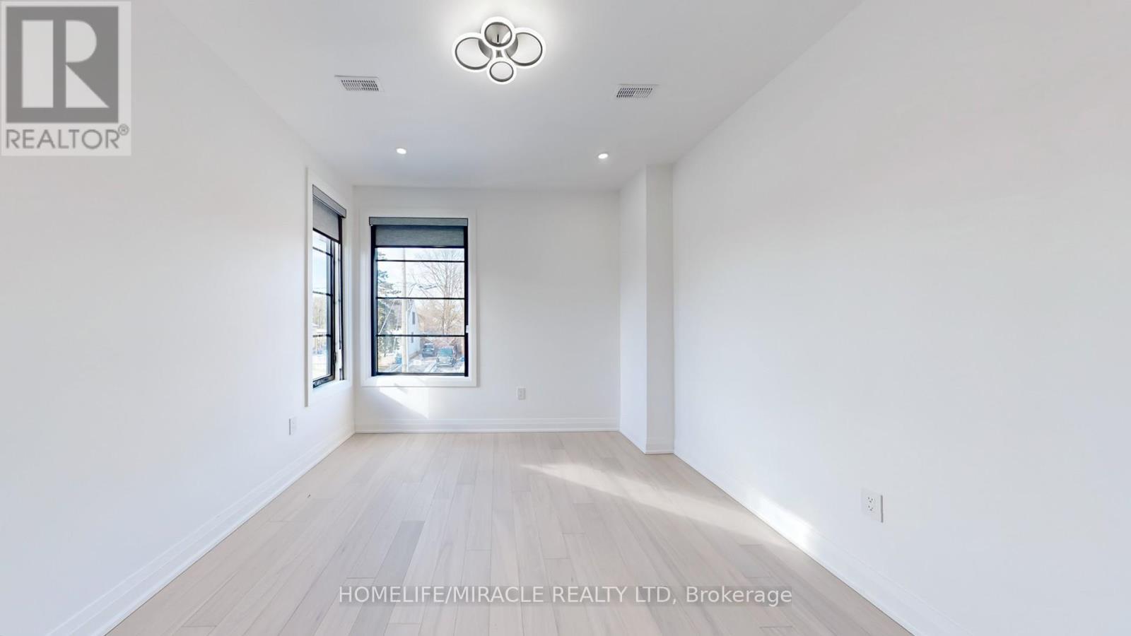 150 Stewart Street, Oakville, ON - Indoor Photo Showing Other Room