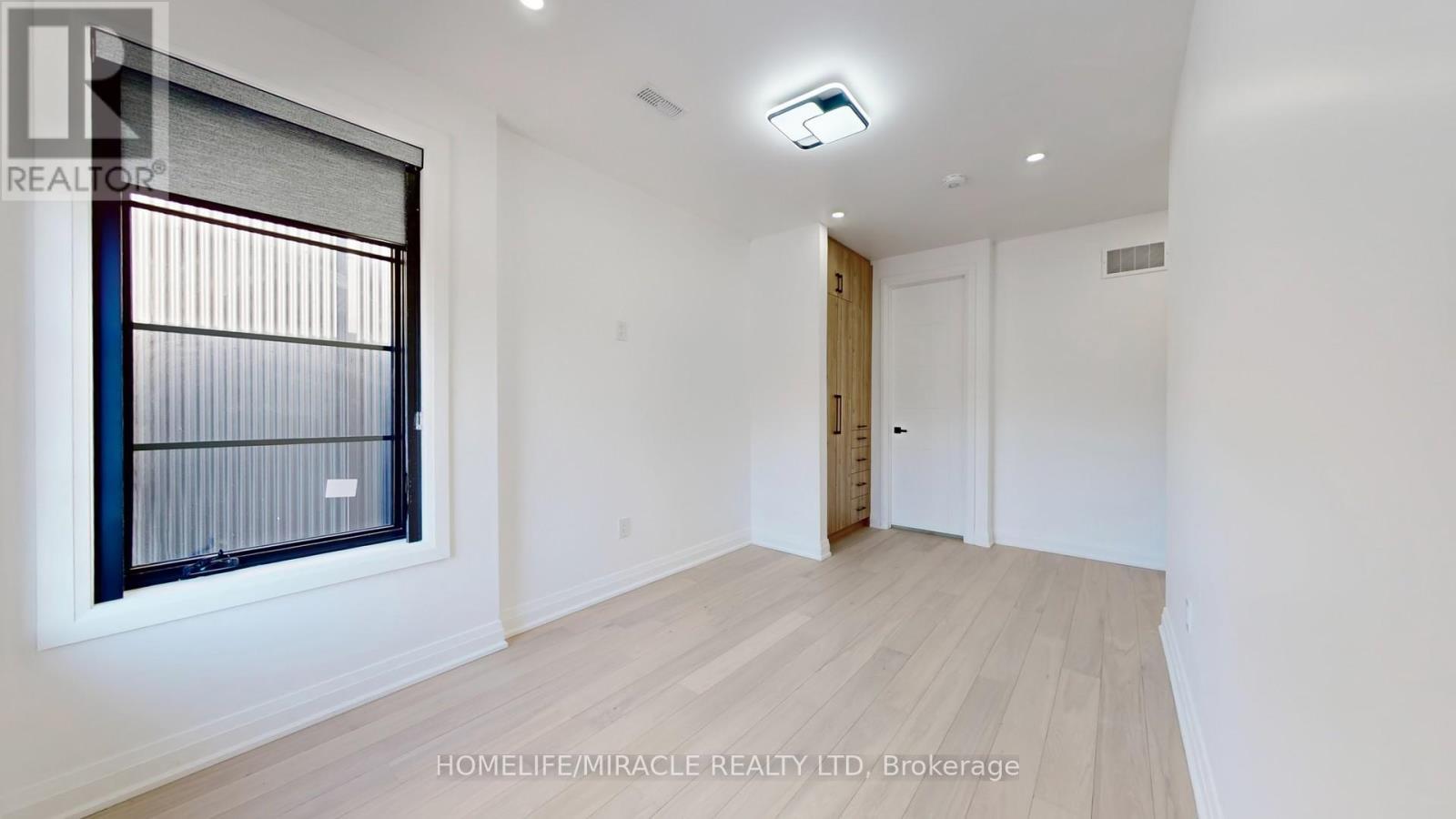 150 Stewart Street, Oakville, ON - Indoor Photo Showing Other Room