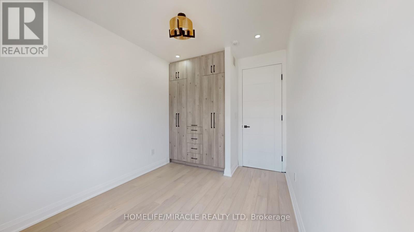 150 Stewart Street, Oakville, ON - Indoor Photo Showing Other Room