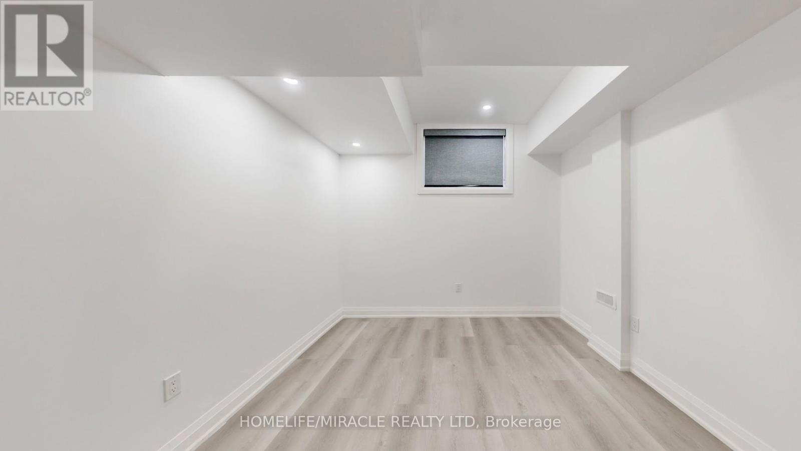 150 Stewart Street, Oakville, ON - Indoor Photo Showing Other Room