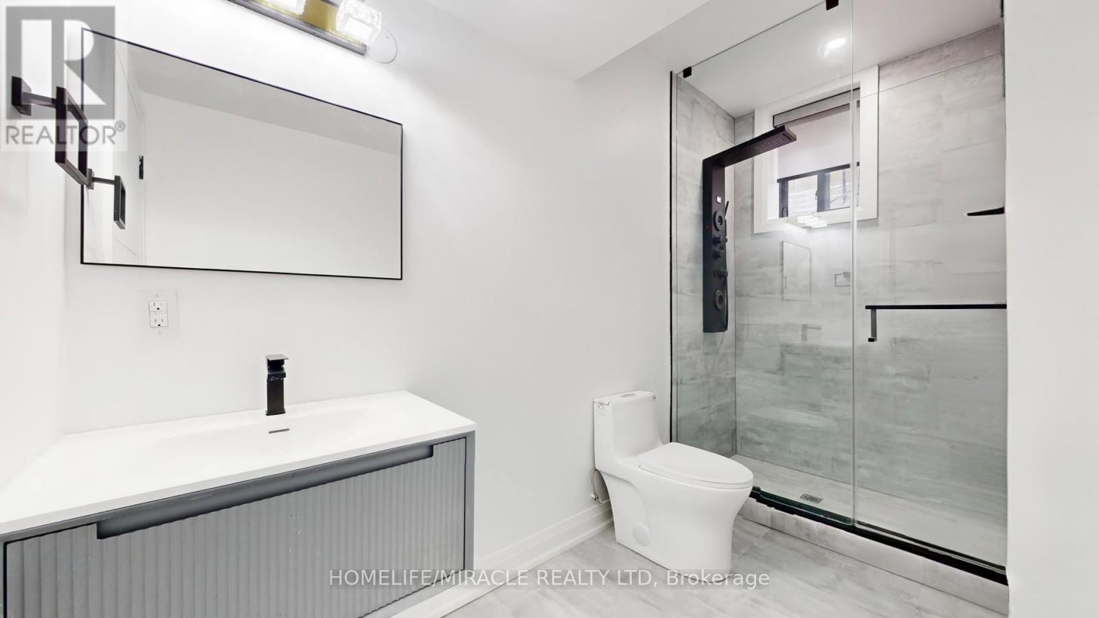 150 Stewart Street, Oakville, ON - Indoor Photo Showing Bathroom