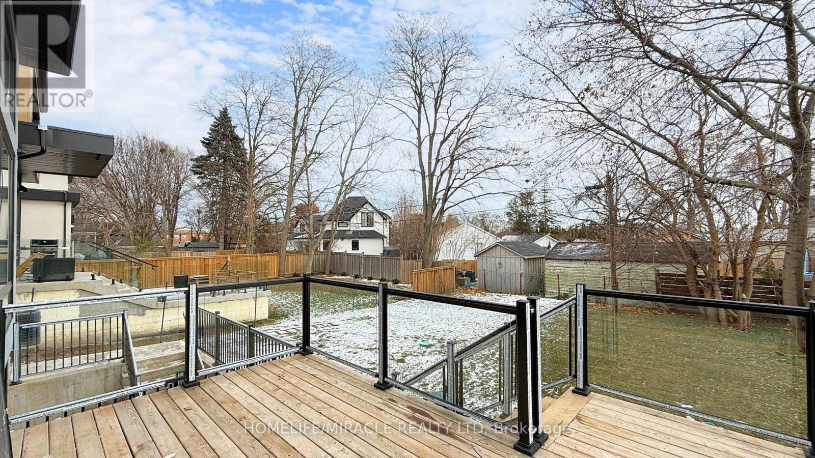 150 Stewart Street, Oakville, ON - Outdoor