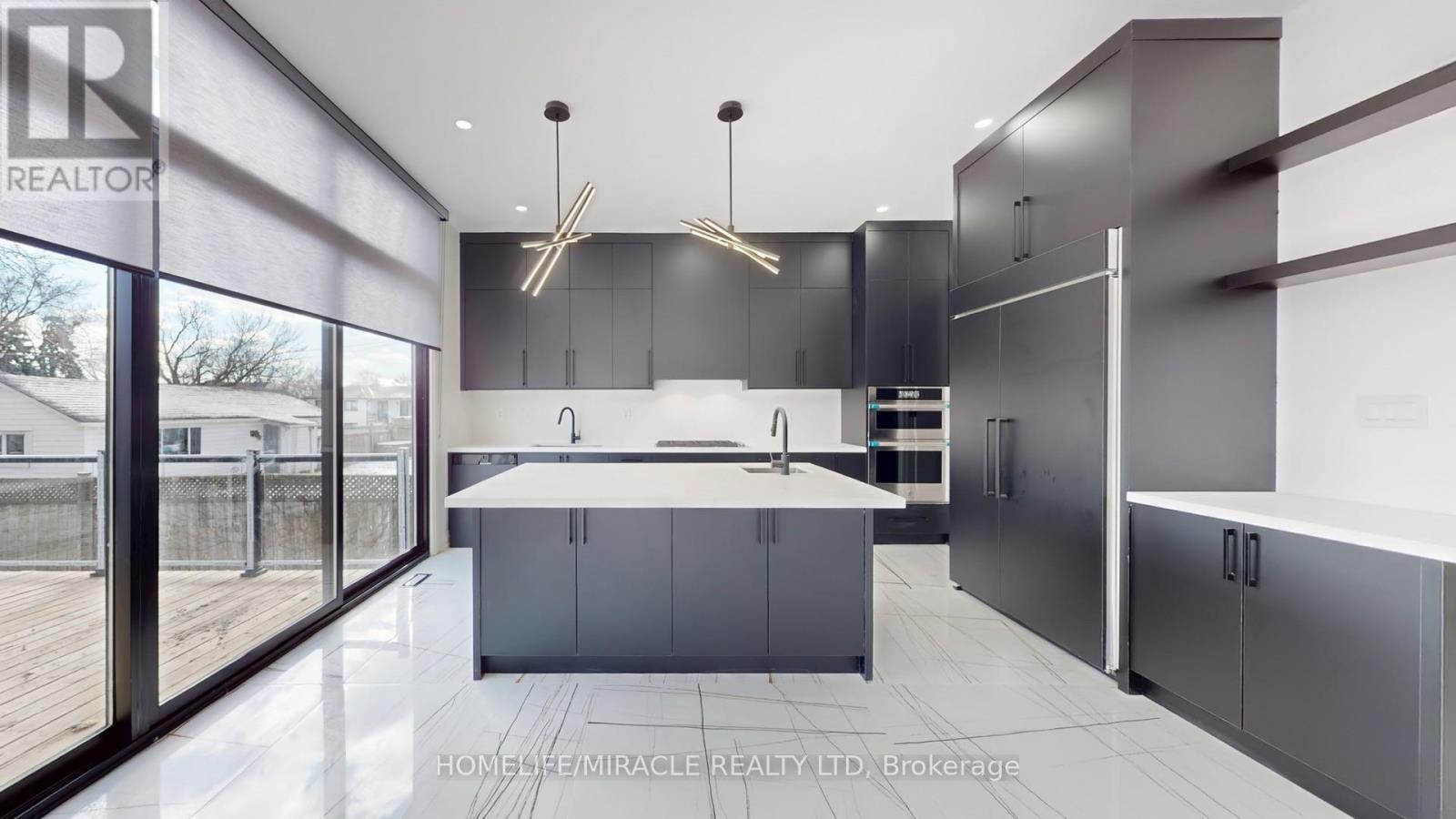 150 Stewart Street, Oakville, ON - Indoor Photo Showing Kitchen