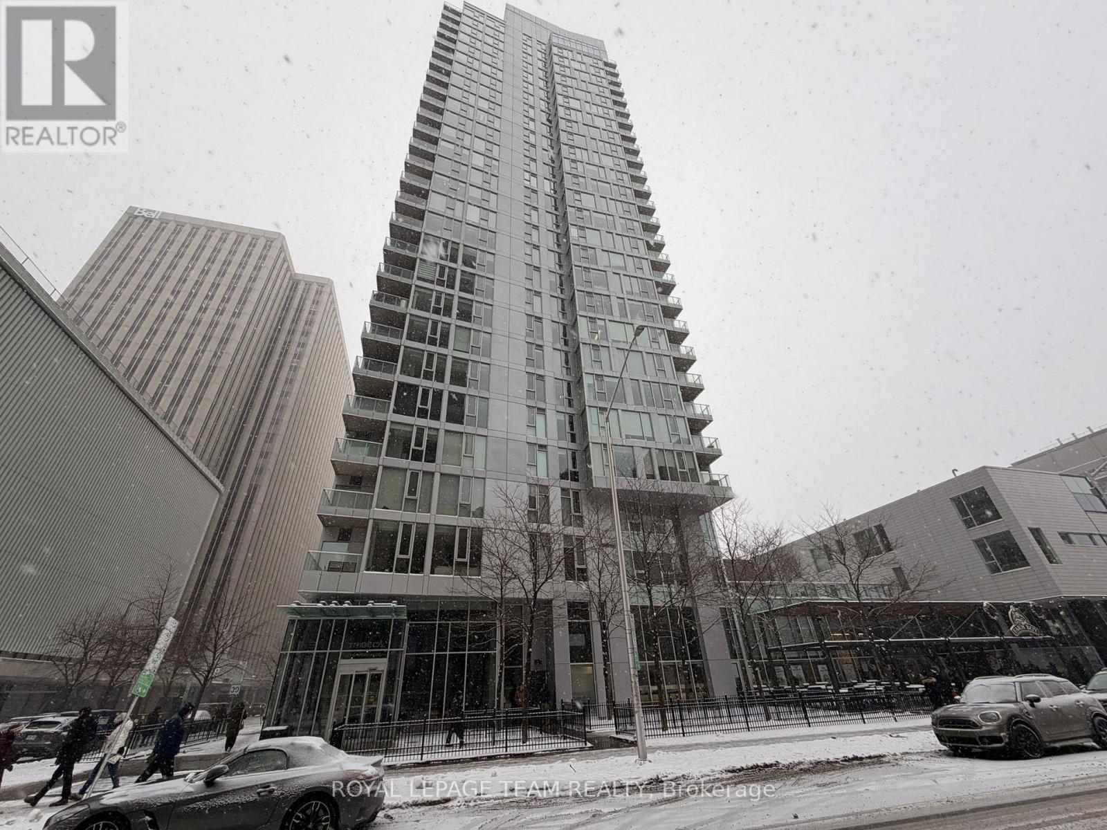 908 - 179 Metcalfe Street, Ottawa, ON - Outdoor With Facade