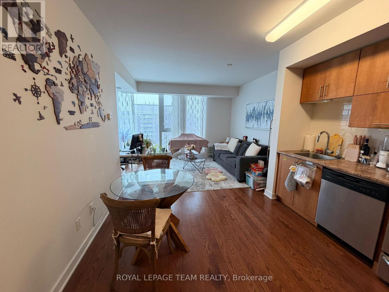 908 - 179 Metcalfe Street, Ottawa, ON - Indoor Photo Showing Kitchen