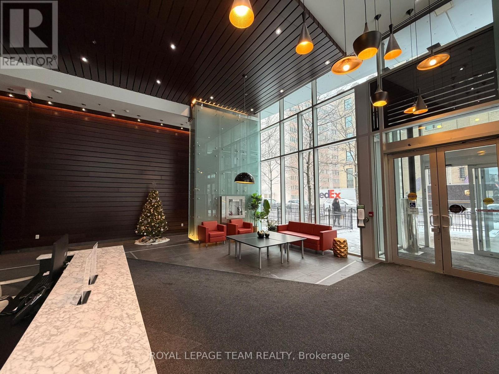 908 - 179 Metcalfe Street, Ottawa, ON - Indoor Photo Showing Other Room