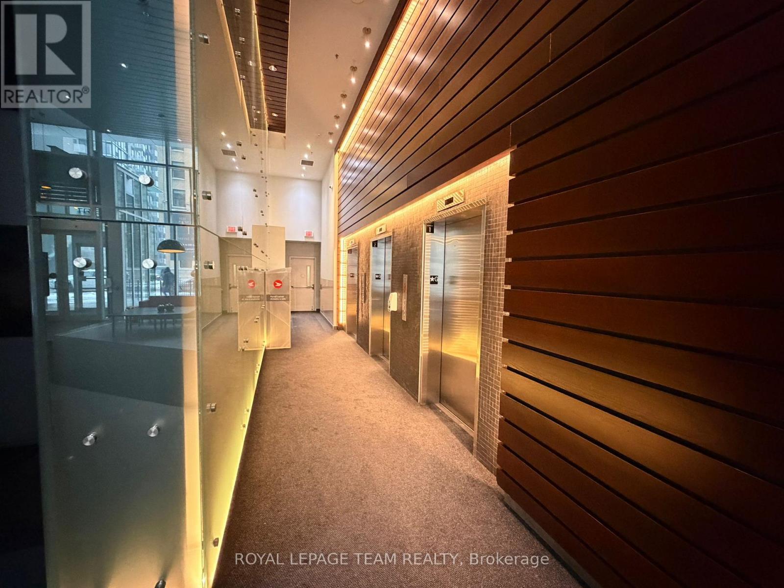 908 - 179 Metcalfe Street, Ottawa, ON - Indoor Photo Showing Other Room