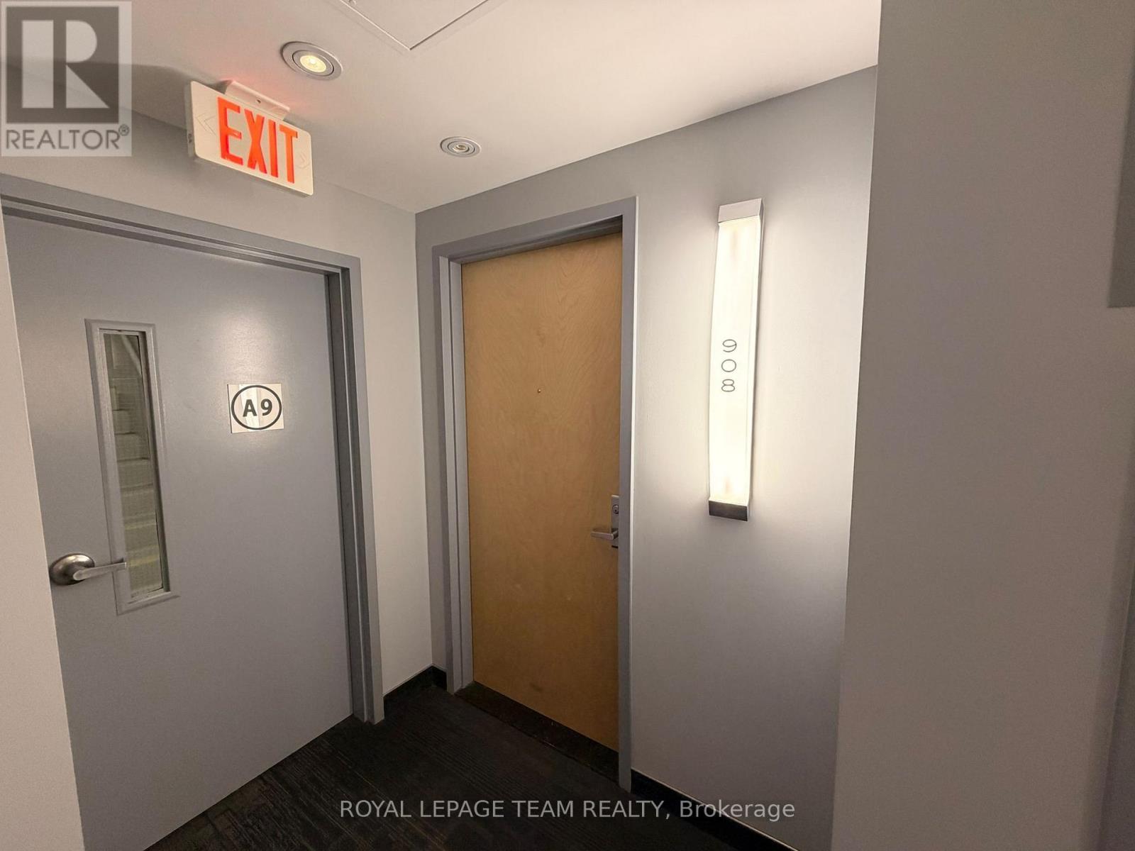 908 - 179 Metcalfe Street, Ottawa, ON - Indoor Photo Showing Other Room