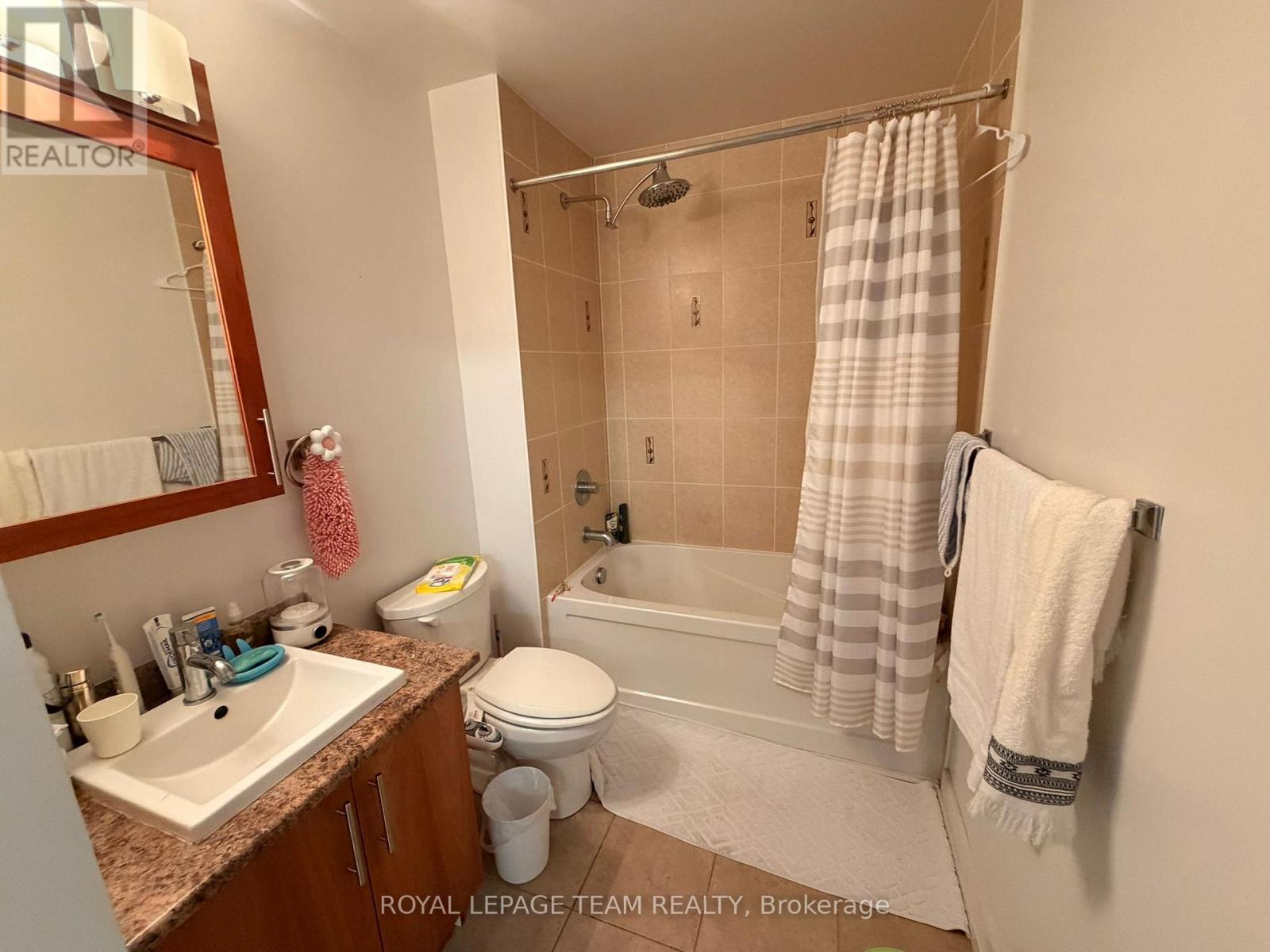 908 - 179 Metcalfe Street, Ottawa, ON - Indoor Photo Showing Bathroom