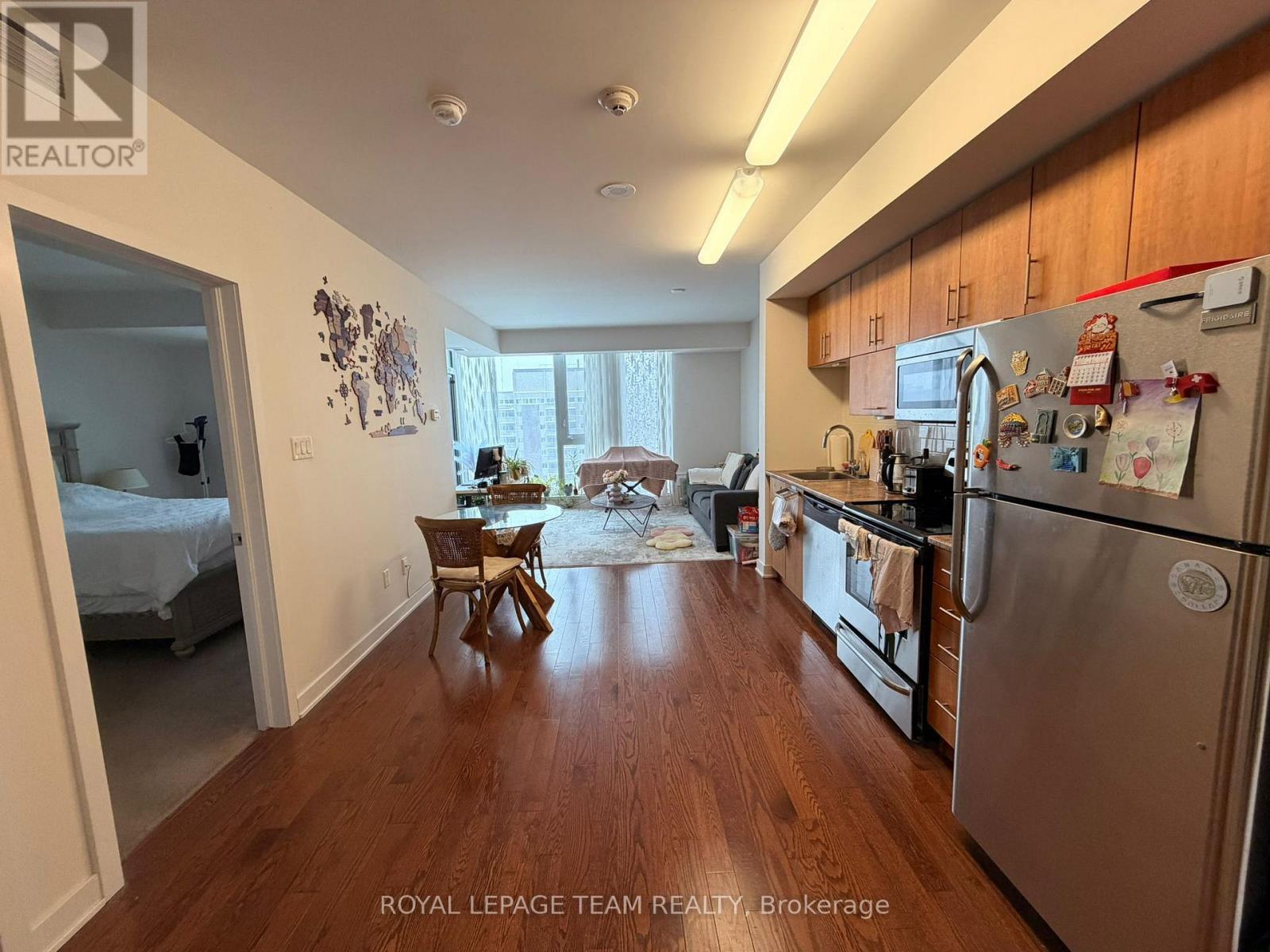 908 - 179 Metcalfe Street, Ottawa, ON - Indoor Photo Showing Kitchen
