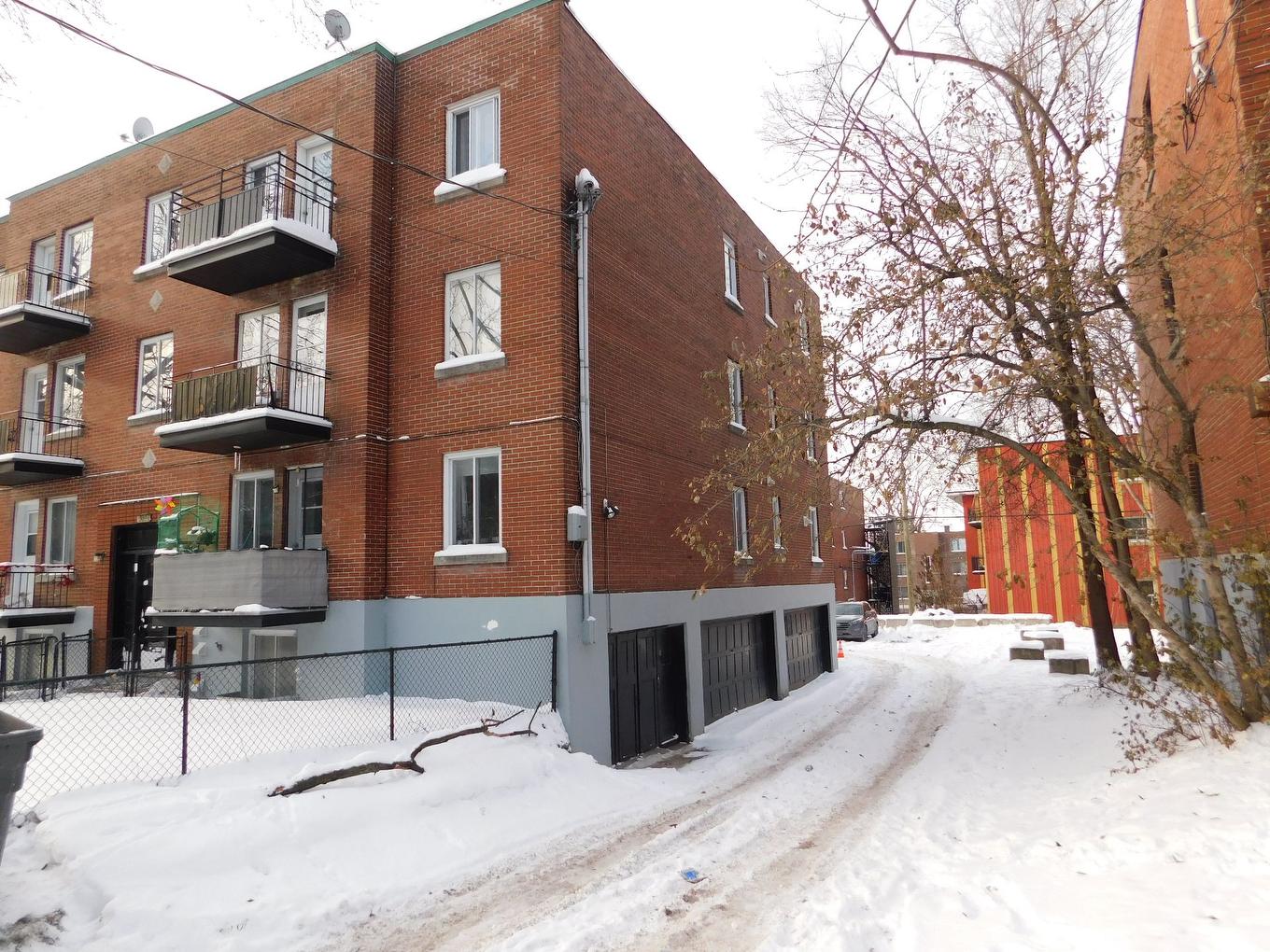 Garage - 3015 Av. Barclay, Montréal (Côte-Des-Neiges/Notre-Dame-De-Grâce), QC - Outdoor