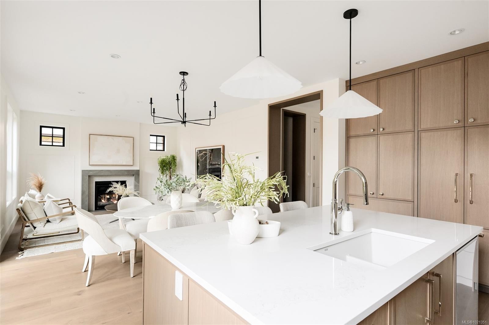 1039 Falkland Rd, Oak Bay, BC